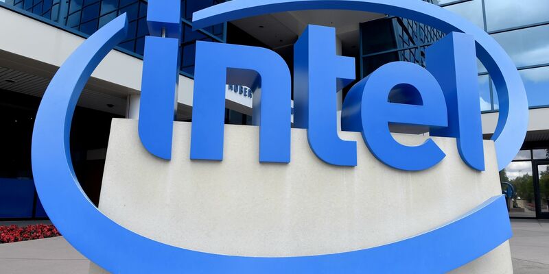 Intel kämpft seit Jahren mit Problemen. (Archivbild) - Foto: Andrej Sokolow/dpa