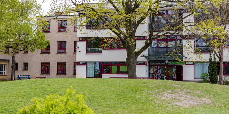 Die Grund- und Oberschule in Burg (Spreewald). Zwei Monate nach Bekanntwerden von rechtsextremen Vorfällen an einer Schule in Burg hat sich die Situation dort nach Angaben der Lehrkräfte nicht verändert. - Foto: -/dpa