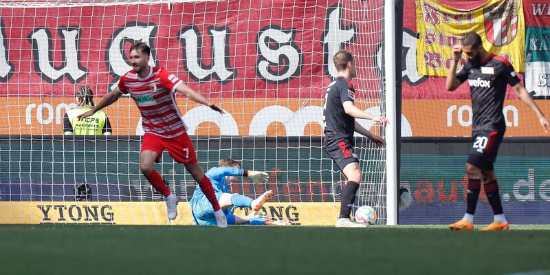 Phillip Tietz jubelt nach seinem Tor. - Foto: Daniel Löb/dpa