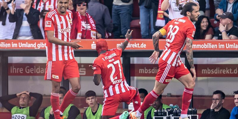 In einer umkämpften Partie störten beide Teams den Gegner früh. - Foto: Andreas Gora/dpa