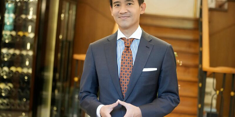 Der pro-demokratische Wahlsieger: Pita Limjaroenrat. - Foto: Sakchai Lalit/AP/dpa