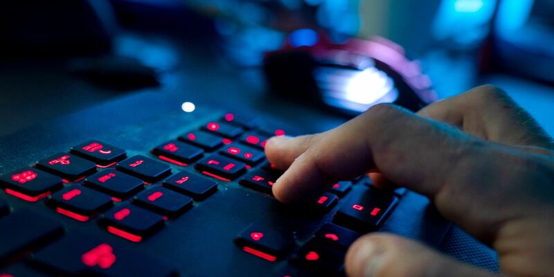 Online-Kriminelle, die vom Ausland aus agieren, können in Deutschland nur schwer verfolgt werden. - Foto: Nicolas Armer/dpa