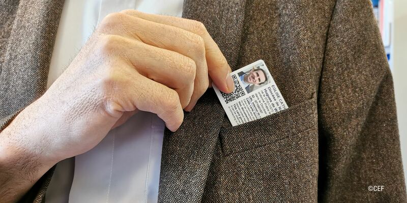 Per QR-Code können Kirchenverantwortliche in Frankreich die Akte von Priestern aus dem Register aufrufen. - Foto: Conférence Des Évêque/dpa