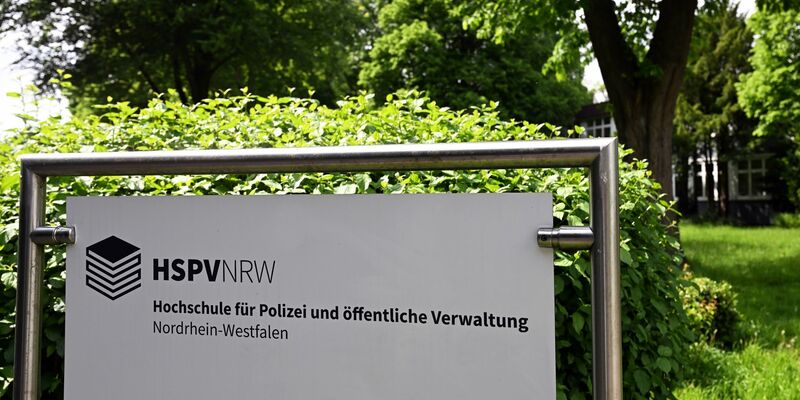 Die Zentralverwaltung der Hochschule für Polizei und öffentliche Verwaltung Nordrhein-Westfalen. - Foto: Federico Gambarini/dpa
