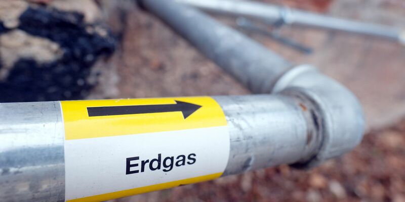 Eine Überversorgung mit Erdgas lässt die Gaspreise in Europa sinken. - Foto: Sebastian Willnow/dpa