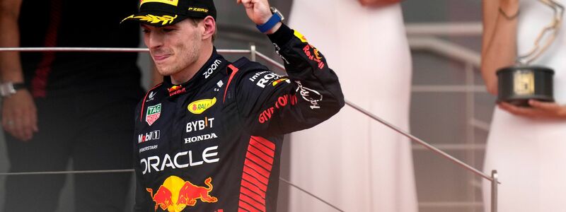 Ein dominanter Max Verstappen im Red Bull holte seinen ersten Sieg in Monaco. - Foto: Luca Bruno/AP