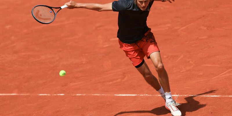 Steht ohne Satzverlust in der dritten Runde der French Open: Alexander Zverev. - Foto: Aurelien Morissard/AP/dpa