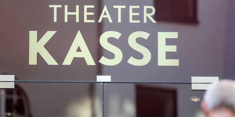 Eine breite Mehrheit der Erwachsenen in Deutschland findet es einer Umfrage zufolge richtig, Theater staatlich zu subventionieren. - Foto: Gerald Matzka/dpa-Zentralbild/dpa
