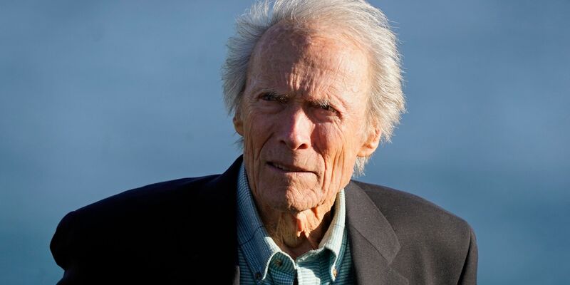 Hollywood-Star Clint Eastwood feiert seinen 93. Geburtstag. - Foto: Eric Risberg/AP/dpa/Archiv