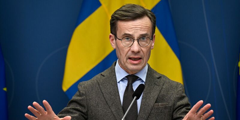 Ulf Kristersson ist Ministerpräsident von Schweden. Hier bei einer Pressekonferenz zur schwedischen NATO-Bewerbung. - Foto: Pontus Lundahl/TT News Agency/AP/dpa