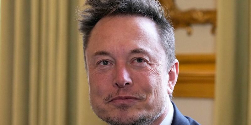 Elon Musk - hier zu sehen in Paris - war in China zu Besuch. - Foto: Michel Euler/POOL AP/AP/dpa