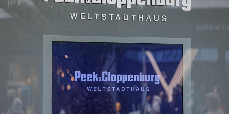 Eine Filiale von Peek & Cloppenburg in Köln: Der Modehändler hat ein Schutzschirmverfahren beantragt. - Foto: Oliver Berg/dpa