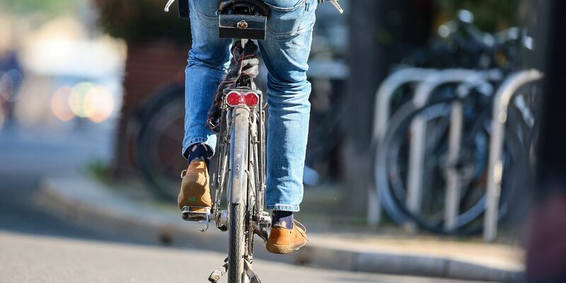 Am 3. Juni ist Weltfahrradtag. - Foto: Jan Woitas/dpa