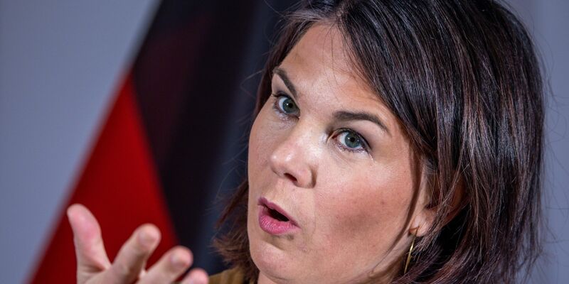 Bundesaußenministerin Annalena Baerbock (Bündnis 90/Die Grünen): «Grenzverfahren sind hochproblematisch, weil sie in Freiheitsrechte eingreifen.» - Foto: Jens Büttner/dpa