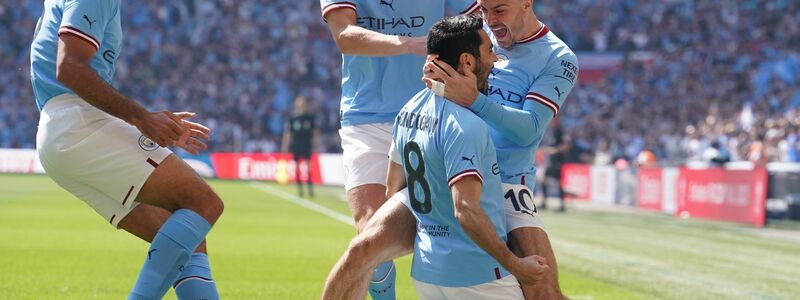 Manchester City machte auf dem Weg zum Triple den zweiten Titelgewinn perfekt. - Foto: Martin Rickett/PA Wire/dpa