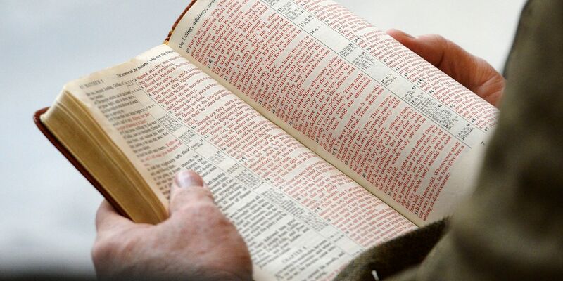 Im Kapitol von Utah wird die Bergpredigt aus der Bibel vorgelesen. - Foto: Steve Griffin/The Salt Lake Tribune/AP/dpa