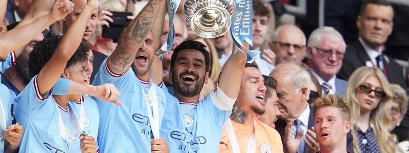 Manchester City machte auf dem Weg zum Triple den zweiten Titelgewinn perfekt. - Foto: Dave Thompson/AP