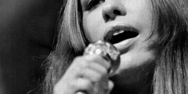 Die brasilianische Bossa-Nova-Sängerin Astrud Gilberto ist im Alter von 83 Jahren gestorben. - Foto: Georg Göbel/dpa