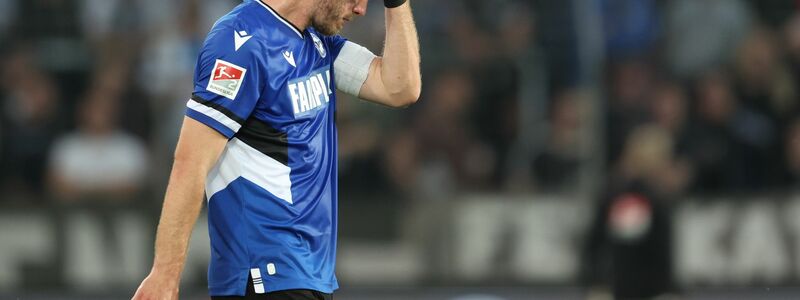 Auch der frühe Treffer von Fabian Klos konnte den Bielefelder Abstieg nicht abwenden. - Foto: Friso Gentsch/dpa