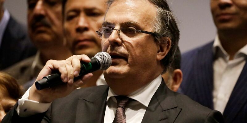 Mexikos Außenminister Marcelo Ebrard will im internen Wettbewerb der Regierungspartei als Präsidentschaftskandidat nominiert werden. - Foto: Luis Barron/eyepix via ZUMA Press Wire/dpa