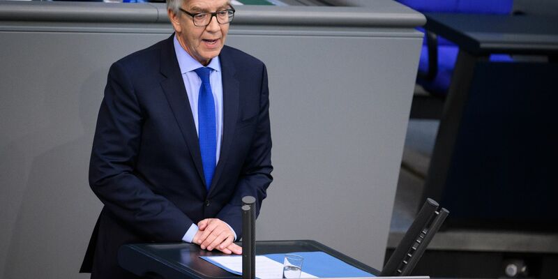 Führende Köpfe der Linken stemmen sich gegen die Spaltung der Partei und ihrer Fraktion im Bundestag. - Foto: Bernd von Jutrczenka/dpa