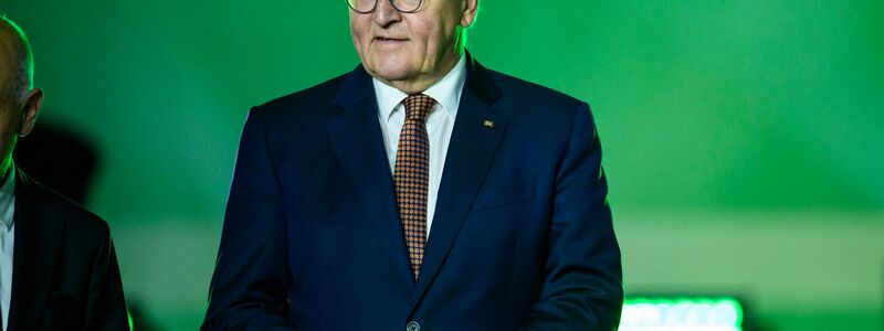 Hat den Weg für die umstrittene Wahrechtsreform frei gemacht: Bundespräsident Frank-Walter Steinmeier. - Foto: Tom Weller/dpa