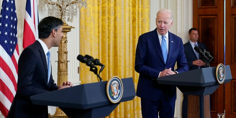 US-Präsident Joe Biden (r) und Premier Rishi Sunak bei ihrer Pressekonferenz im Weißen Haus. - Foto: Susan Walsh/AP/dpa