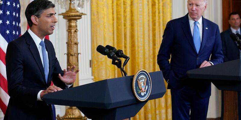Großbritanniens Premierminister Rishi Sunak und US-Präsident Joe Biden geben eine Pressekonferenz im Weißen Haus. - Foto: Susan Walsh/AP/dpa
