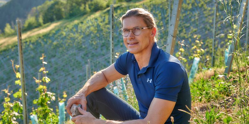Roman Niewodniczanski, Inhaber des Weinguts Van Volxem an Saar und Mosel. - Foto: Van Volxem/dpa