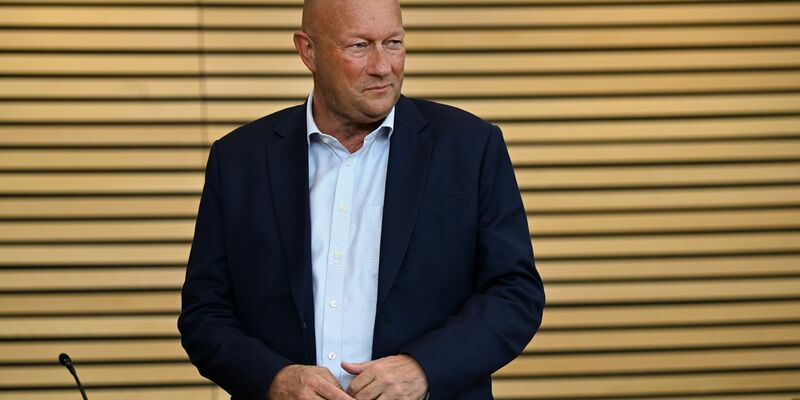 Kann sich keine Koalition mit den Grünen vorstellen: Thüringens FDP-Chef Thomas Kemmerich. - Foto: Martin Schutt/dpa