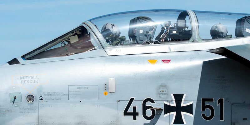 Die Vorbereitungen für die großangelegte internationale Übung über Teilen Deutschlands sind abgeschlossen - am Montag beginnt das «Air Defender 2023». - Foto: Daniel Bockwoldt/dpa