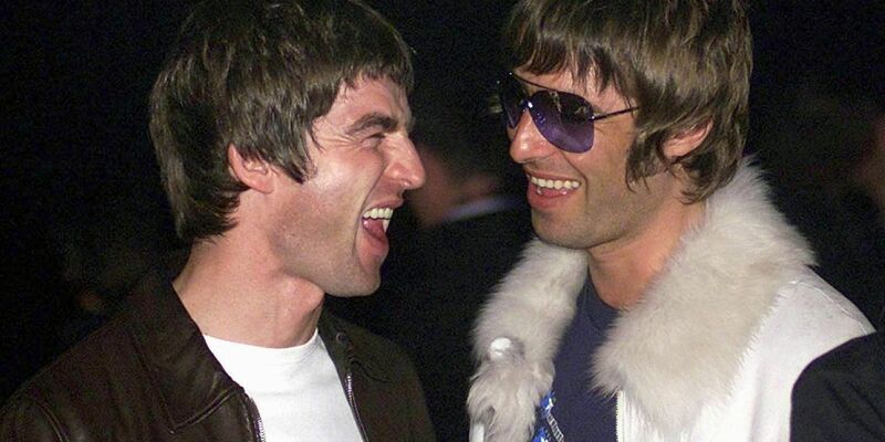 Die Brüder Noel (l) und Liam Gallagher sind beide große Fans von Manchester City. - Foto: Sean Dempsey/PA/dpa