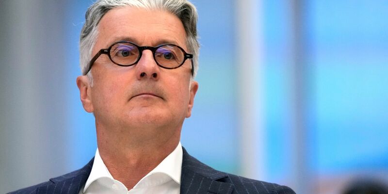 Rupert Stadler, Ex-Vorstandsvorsitzender von Audi, beim Prozess vor dem Landgericht in München. - Foto: Matthias Schrader/AP-Pool/dpa