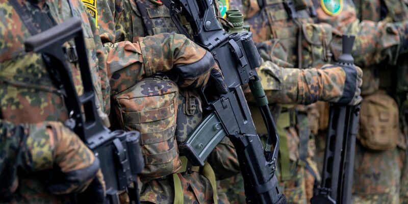 Deutsche Soldaten der Enhanced Forward Presence (eFP) Battle Group in voller Ausrüstung. - Foto: Monika Skolimowska/dpa-Zentralbild/dpa