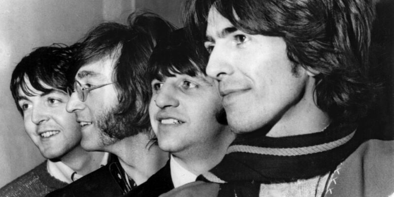 Paul McCartney (l-r), John Lennon, Ringo Starr und George Harrison aka The Beatles haben mal wieder einen Rekord gebrochen: Sie verzeichnen die größte Spanne zwischen zwei Nummer-eins-Hits überhaupt. - Foto: Lapresse/EPA/dpa