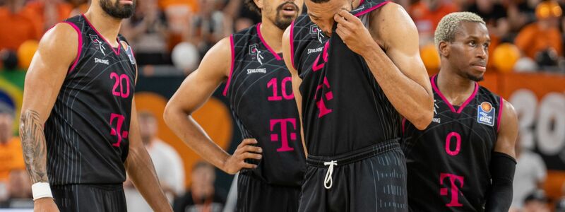 Die Telekom Baskets Bonn verlieren das dritte Spiel der BBL-Finalspiele deutlich. - Foto: Stefan Puchner/dpa