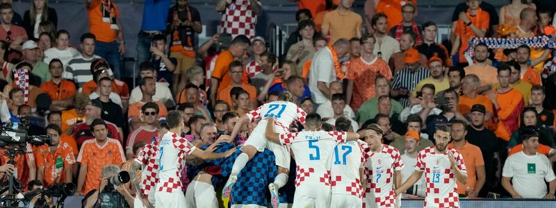 Kroatiens Nationalmannschaft um Star Luka Modric darf auf ihren ersten großen Titel hoffen. - Foto: Peter Dejong/AP