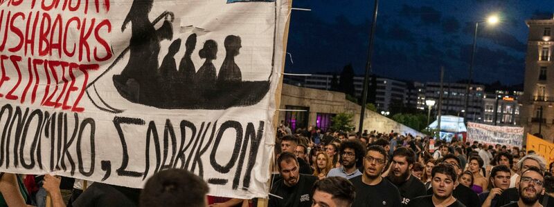 Griechenland ist eines der Hauptzielländer von Migranten, die mit Schleuserbooten nach Europa gelangen wollen. Dabei kommt es immer wieder vor, dass Boote im Mittelmeer kentern und Geflüchtete sterben. (Archivbild) - Foto: Petros Giannakouris/AP/dpa