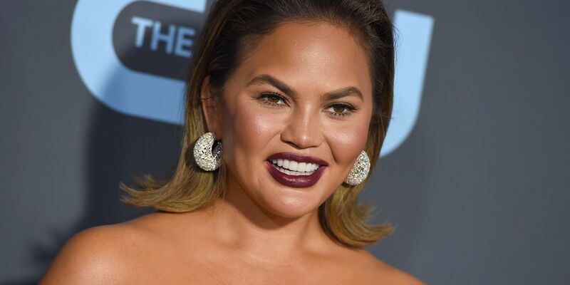 Chrissy Teigen über Buccal Fat Removal: «Ja, ich habe es getan, na und?» - Foto: Jordan Strauss/Invision/AP/dpa