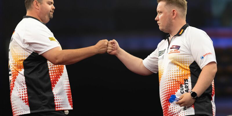 Das deutsche Duo Martin Schindler (r.) und Gabriel Clemens sind ins WM-Viertelfinale eingezogen. - Foto: Jürgen Kessler/dpa