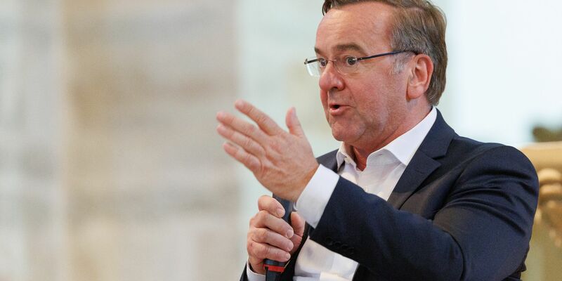 Bundesverteidigungsminister Boris Pistorius will künftig mehr Möglichkeiten anbieten, kurzzeitig in die Bundeswehr hineinzuschnuppern. - Foto: Friso Gentsch/dpa