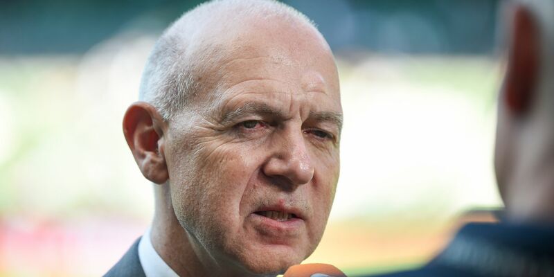 Sorgt sich nicht um die Heim-EM der Männer: DFB-Präsident Bernd Neuendorf. - Foto: Carmen Jaspersen/dpa