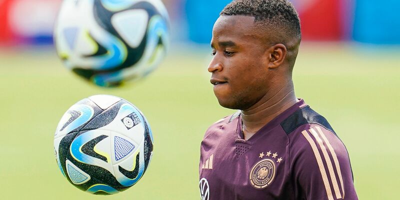 DFB-Stürmer Youssoufa Moukoko will sich bei der U21-EM präsentieren. - Foto: Uwe Anspach/dpa