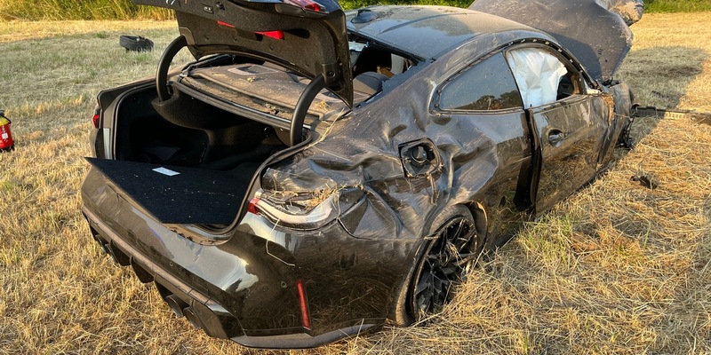 FW-NE: Dachstuhlbrand auf der Viersener Straße | Feuerwehr im mehrstündigen Einsatz - Foto: presseportal.de