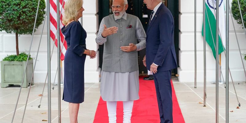 US-Präsident Joe Biden und First Lady Jill Biden begrüßen Indiens Premierminister Narendra Modi zu einem privaten Abendessen im Weißen Haus. - Foto: Evan Vucci/AP