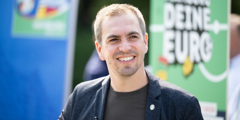 Sorgt sich nicht um die Stimmung bei der Heim-EM: Turnierdirektor Philipp Lahm. - Foto: Daniel Reinhardt/dpa