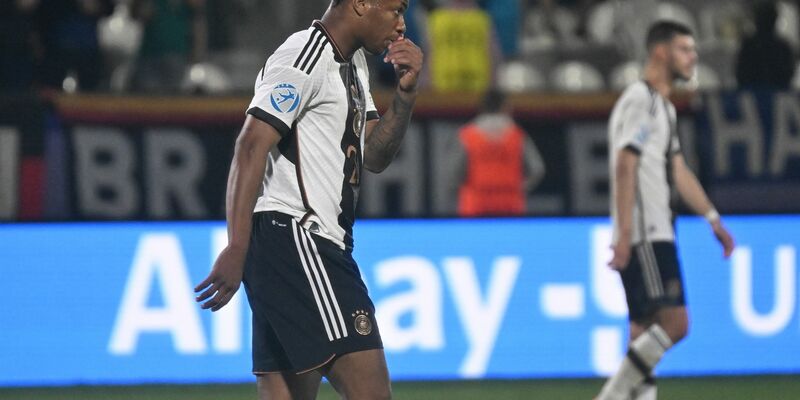 Jessic Ngankam verschoss nach Youssoufa Moukoko den zweiten Strafstoß der deutschen Auswahl. - Foto: Sebastian Kahnert/dpa