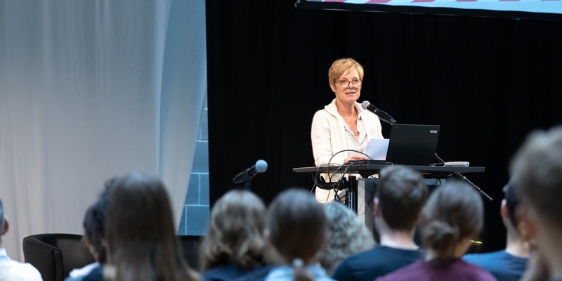 POL-HH: 250620-1. Einladung zur Siegerehrung des Plakatwettbewerbs 2025 - Foto: presseportal.de