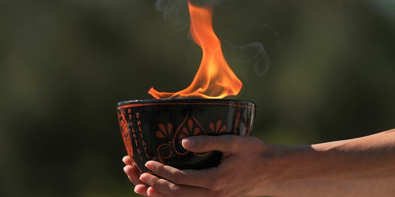 Das Olympische Feuer macht Halt in 65 französischen Städten. - Foto: Zheng Huansong/XinHua/dpa