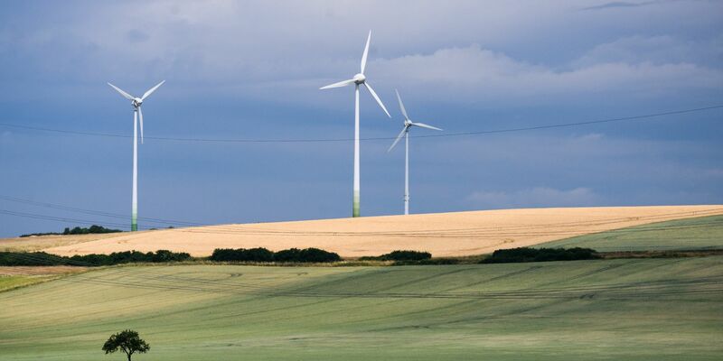 Mancherorts soll es zum Anfang der neuen Woche Regenfälle geben. - Foto: Julian Stratenschulte/dpa